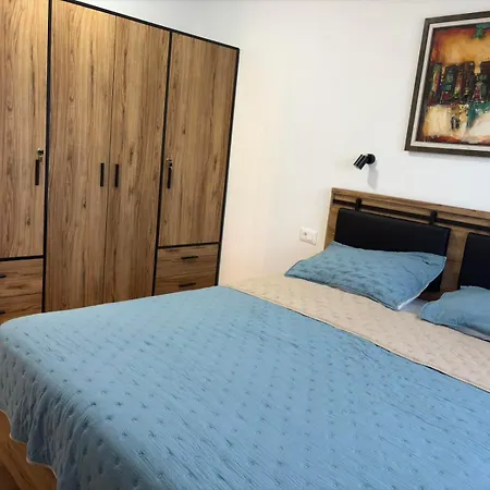Apartamento Urban Nest - Free Parking Escópia